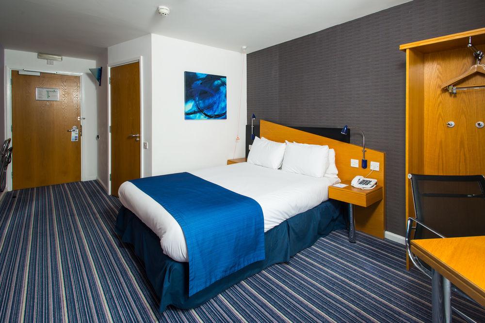 Holiday Inn Express Manchester East By Ihg Dış mekan fotoğraf