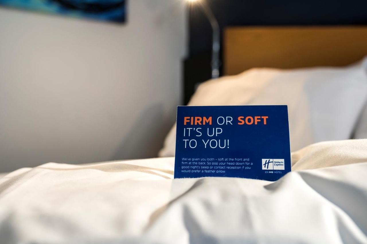 Holiday Inn Express Manchester East By Ihg Dış mekan fotoğraf
