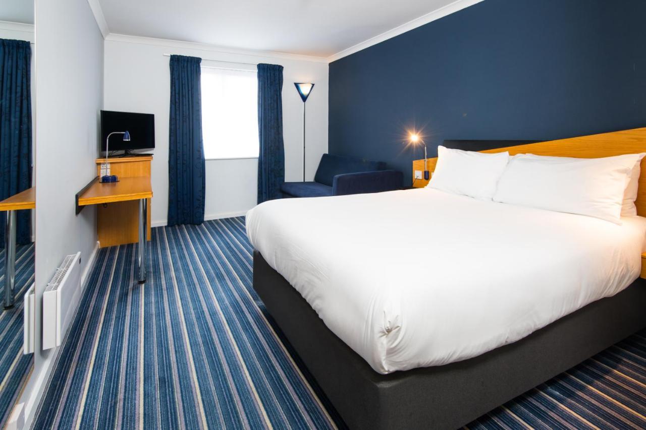 Holiday Inn Express Manchester East By Ihg Dış mekan fotoğraf