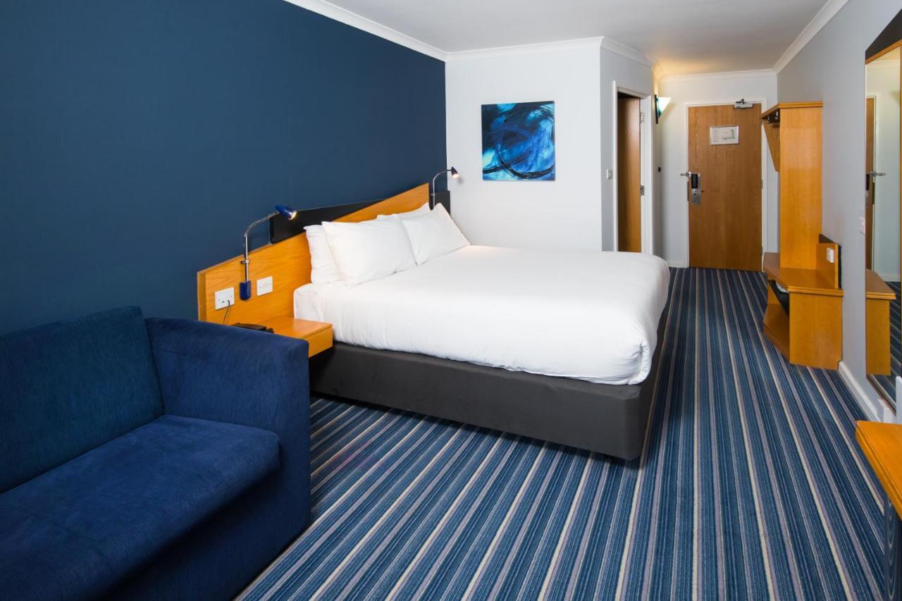 Holiday Inn Express Manchester East By Ihg Dış mekan fotoğraf