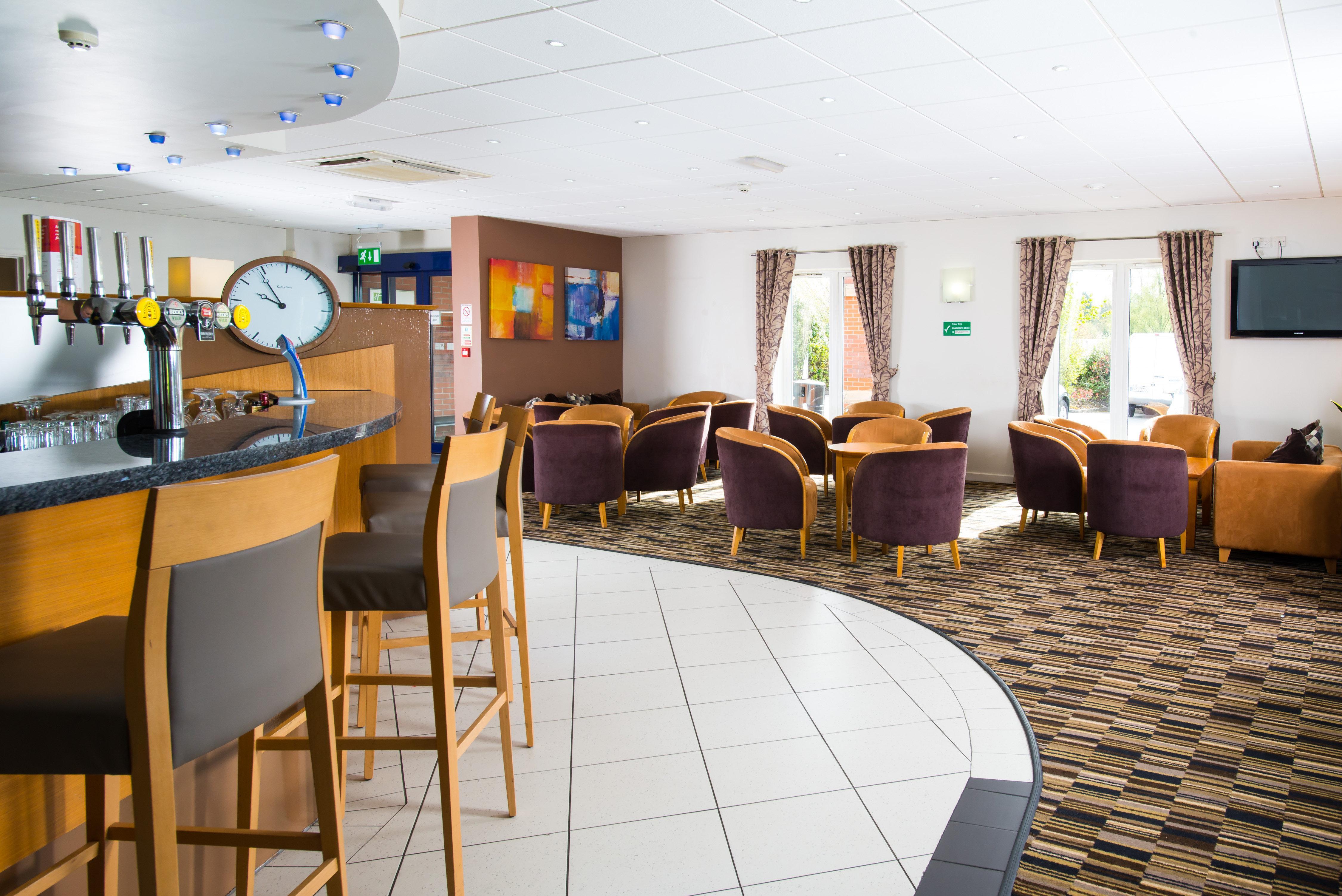 Holiday Inn Express Manchester East By Ihg Dış mekan fotoğraf
