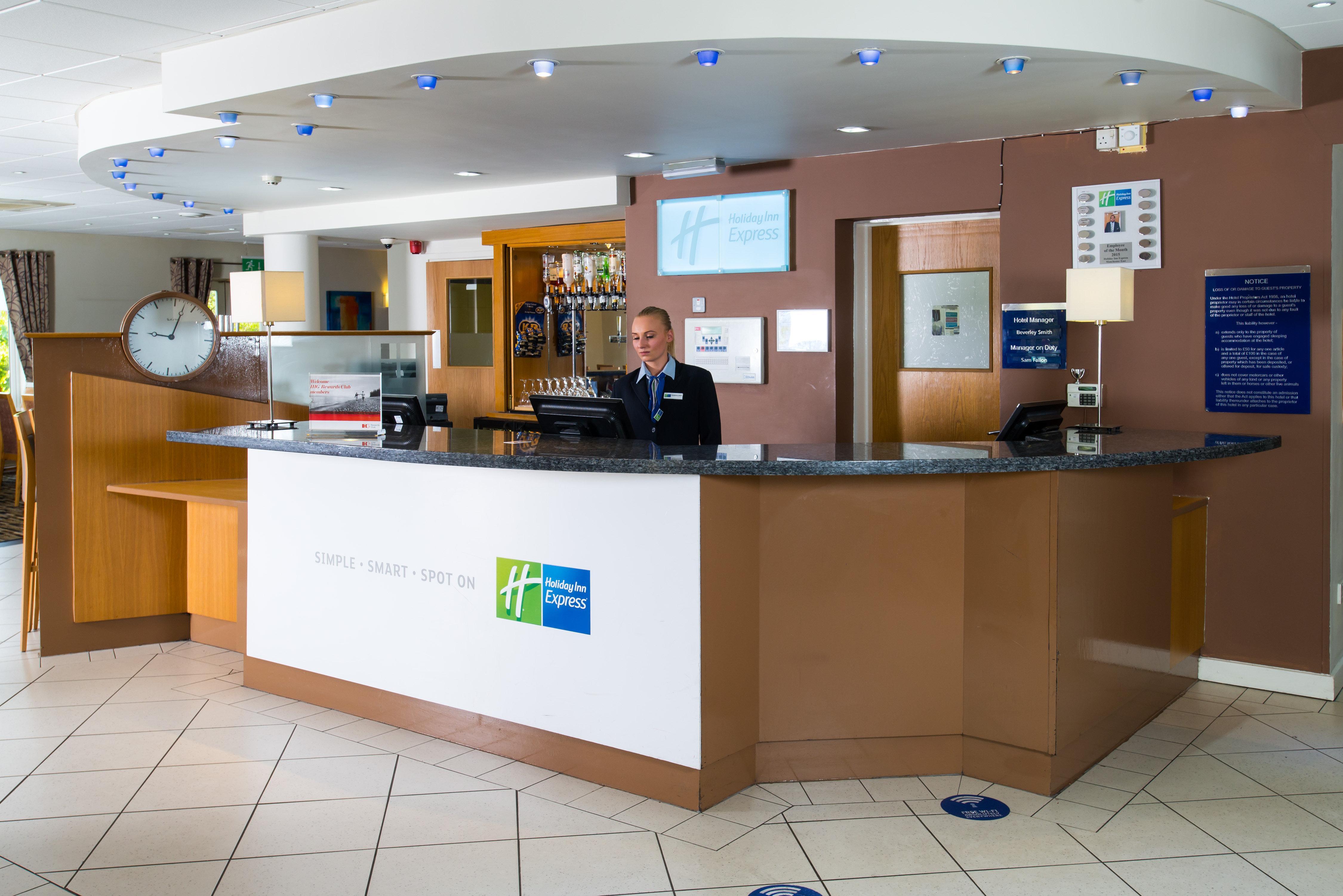 Holiday Inn Express Manchester East By Ihg Dış mekan fotoğraf