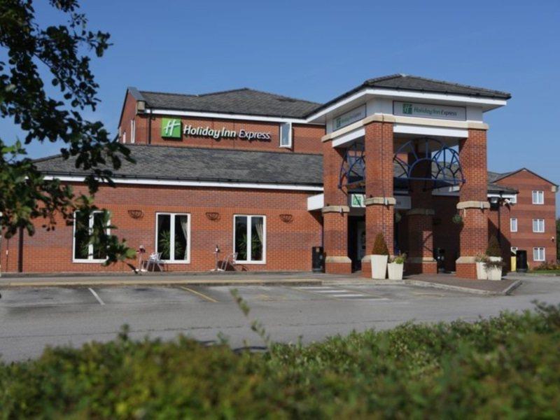 Holiday Inn Express Manchester East By Ihg Dış mekan fotoğraf