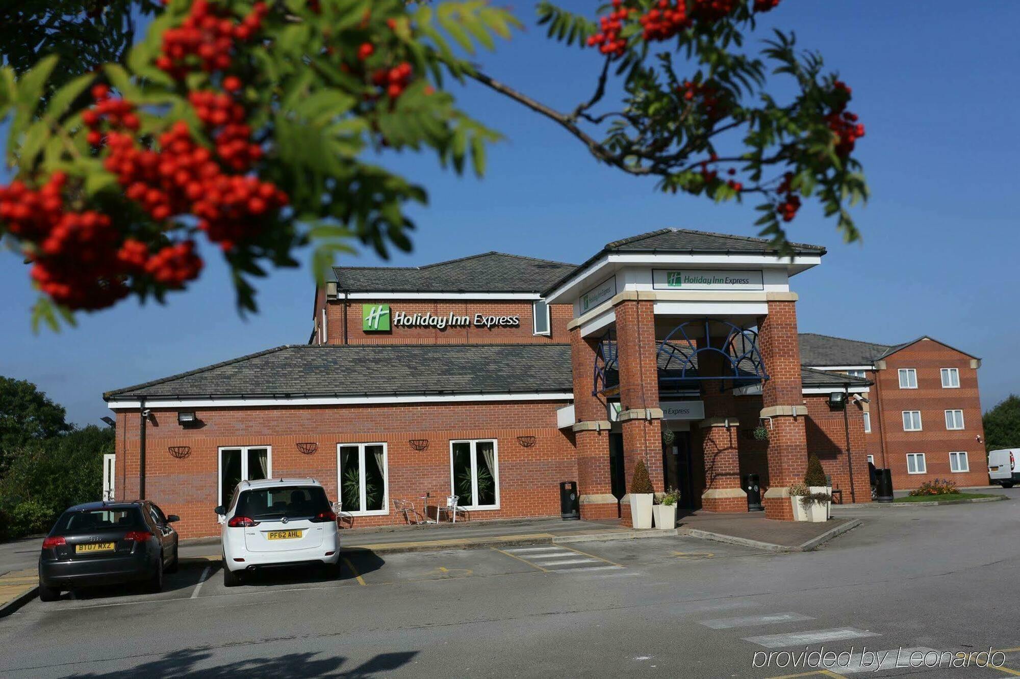 Holiday Inn Express Manchester East By Ihg Dış mekan fotoğraf