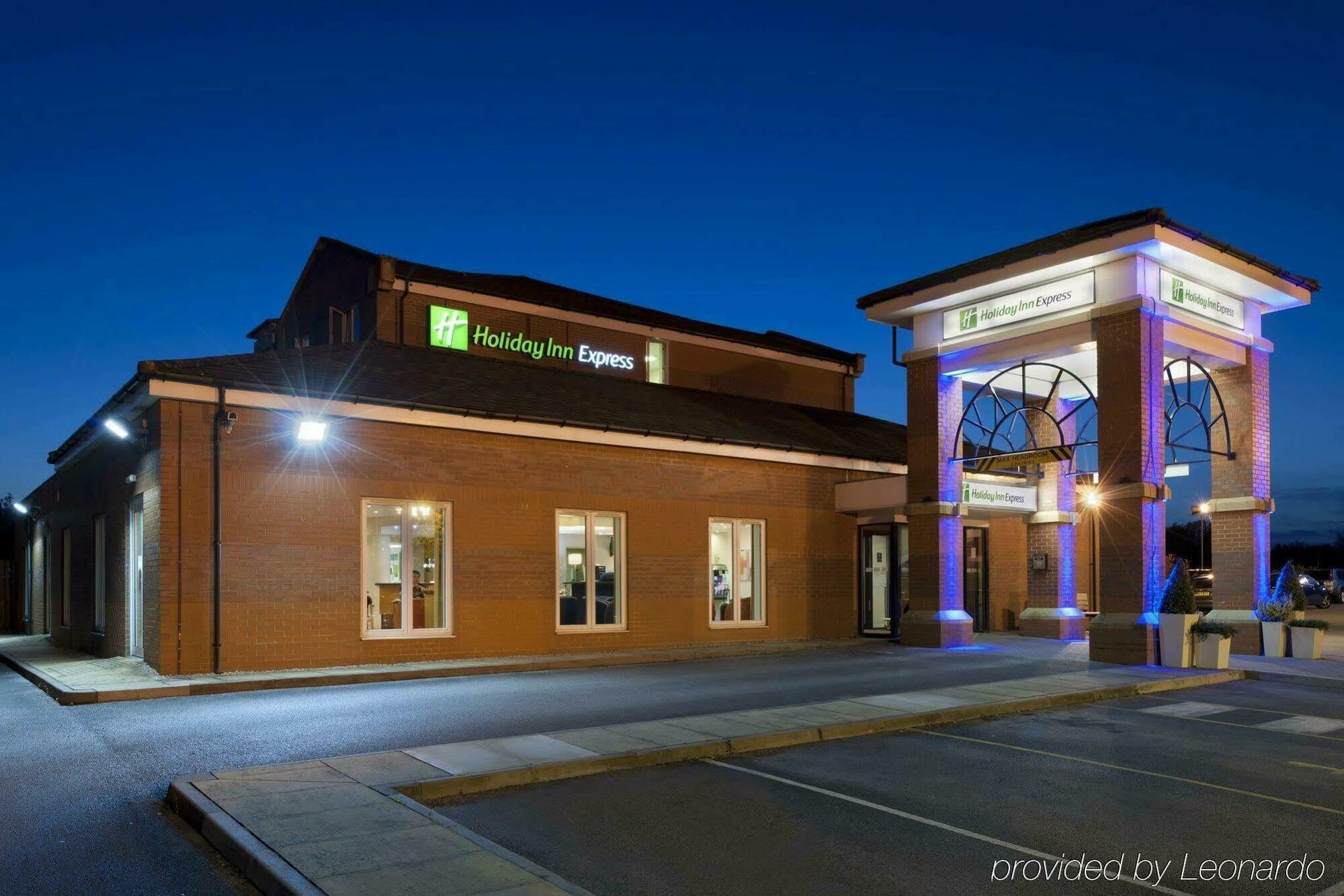 Holiday Inn Express Manchester East By Ihg Dış mekan fotoğraf